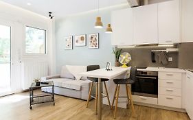 Disinffected Kifissia Central Near Metro Apartment 1Br